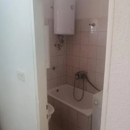 K-20879 Two Bedroom House With Terrace Kasic, بيت للعطل Kasic