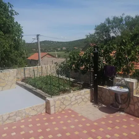 K-20879 Two Bedroom House With Terrace Kasic,