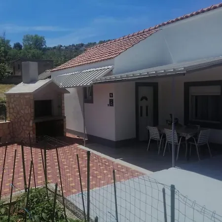 بيت للعطل K-20879 Two Bedroom House With Terrace Kasic, Kasic